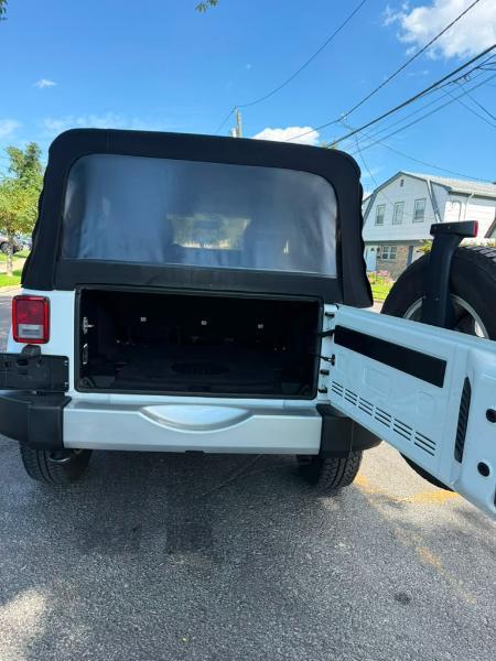 Jeep Wrangler Unlimited Sahara 4WD 2015