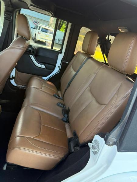 Jeep Wrangler Unlimited Sahara 4WD 2015
