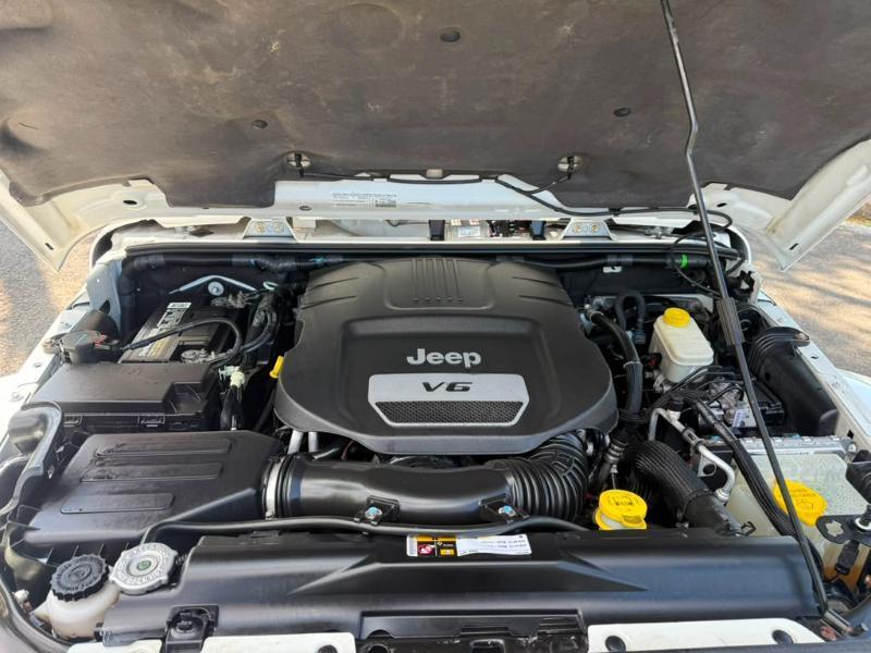 Jeep Wrangler Unlimited Sahara 4WD 2015