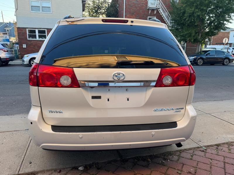 Toyota Sienna XLE Limited AWD 2008