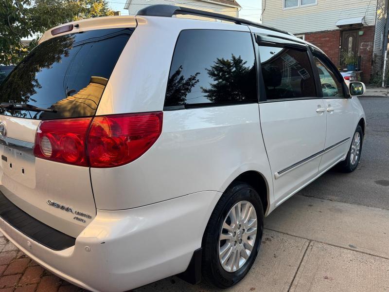 Toyota Sienna XLE Limited AWD 2008