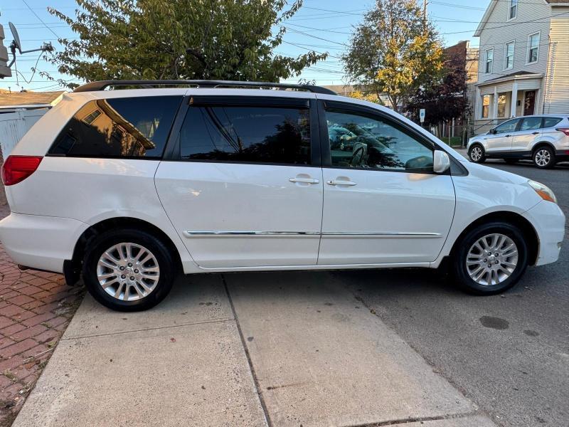 Toyota Sienna XLE Limited AWD 2008
