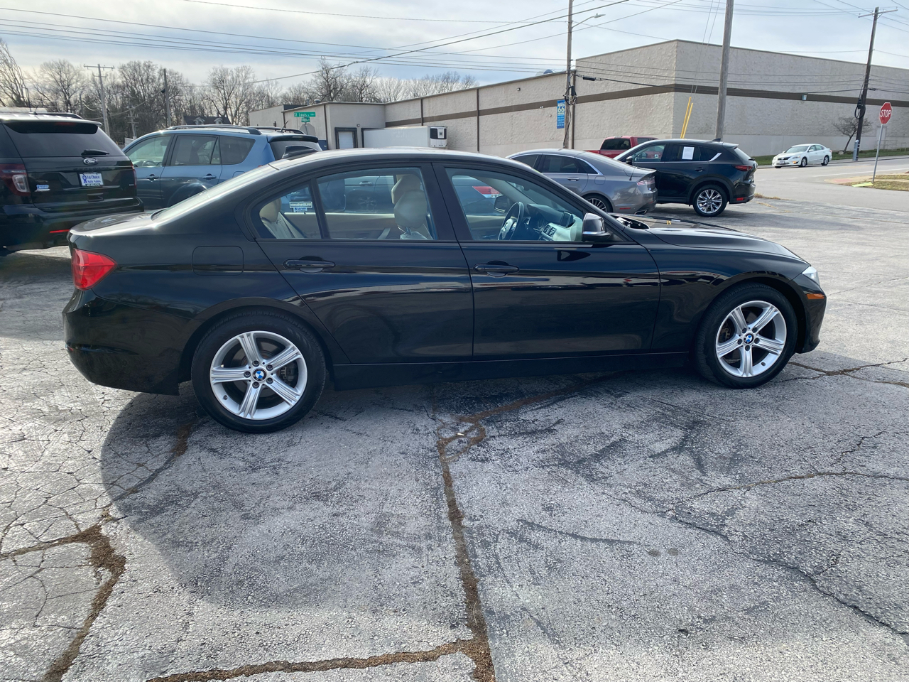 BMW 3-Series 328i xDrive Sedan 2013