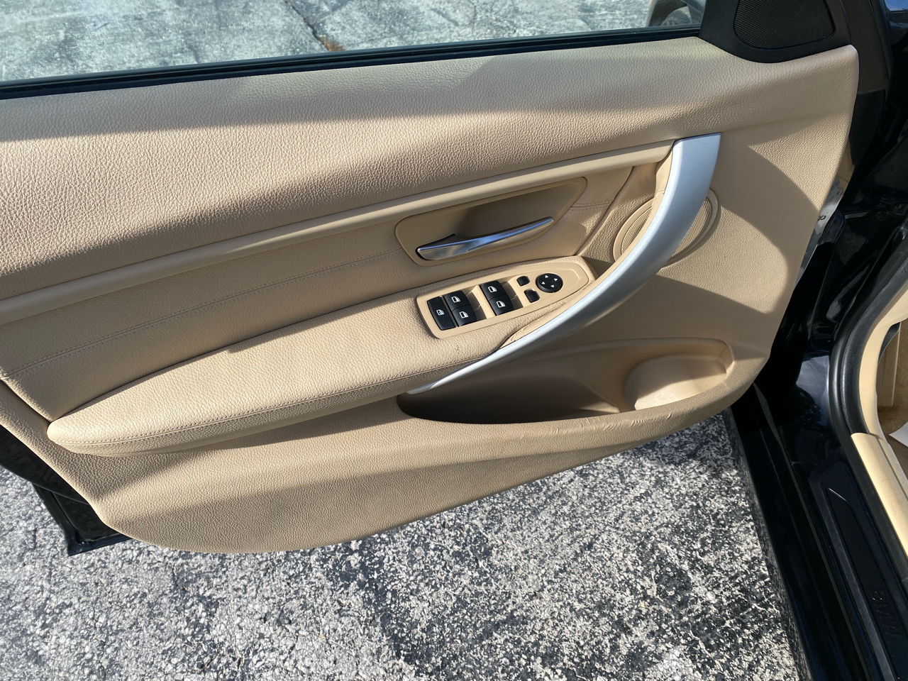 BMW 3-Series 328i xDrive Sedan 2013