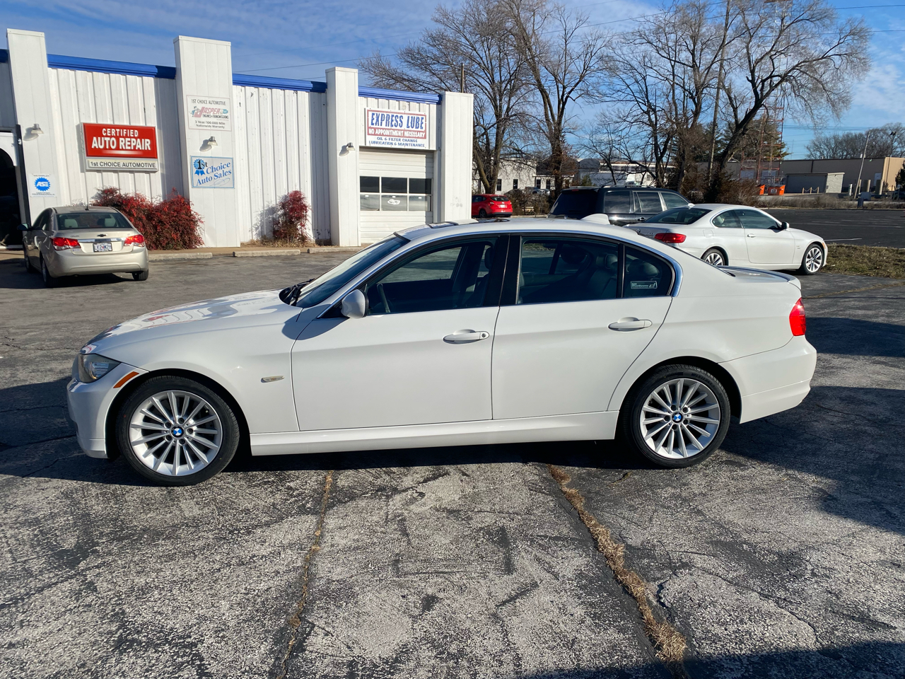 BMW 3-Series 335i 2011