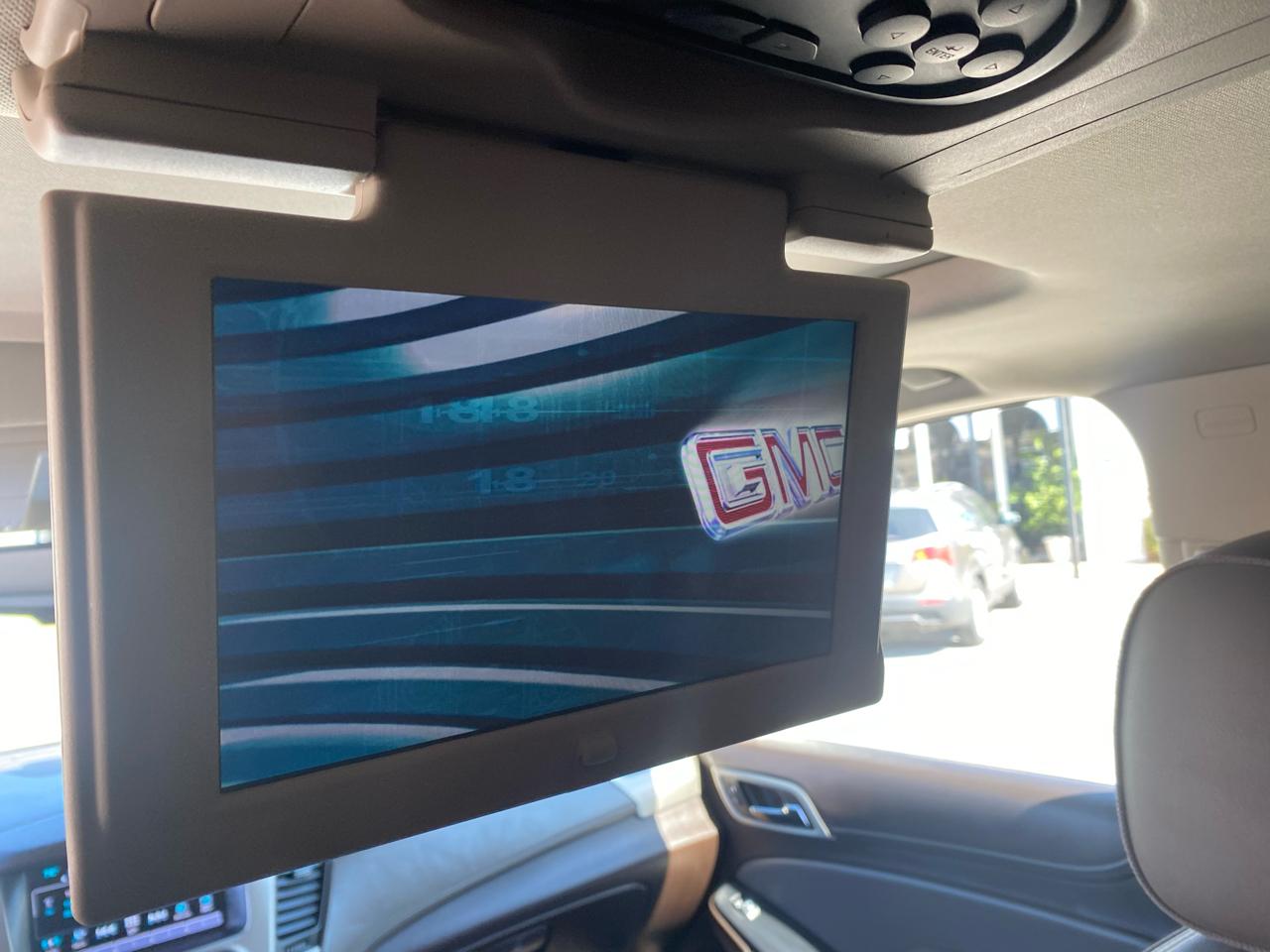 GMC Yukon XL Denali 4WD 2019