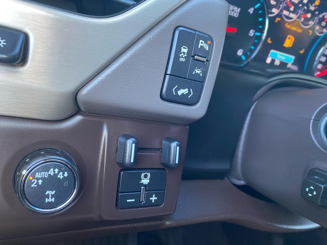 GMC Yukon XL Denali 4WD 2019