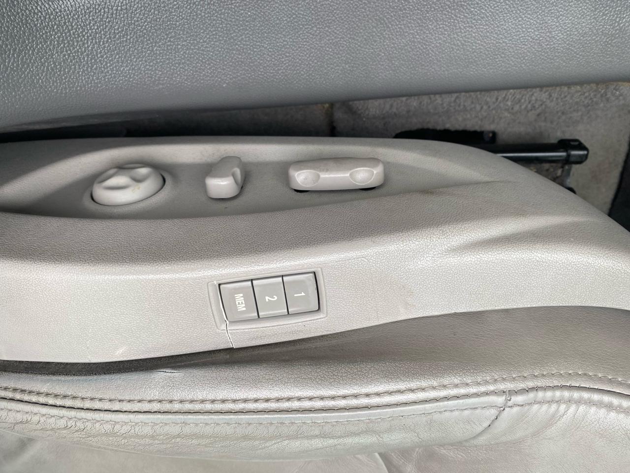 Buick LaCrosse CXL FWD 2011