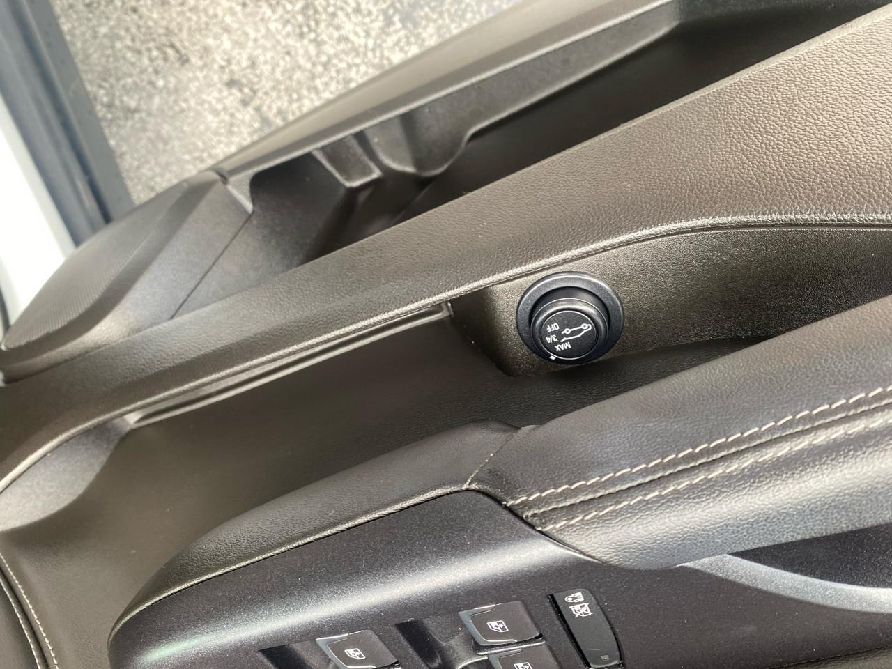 Cadillac SRX Performance Collection FWD 2016