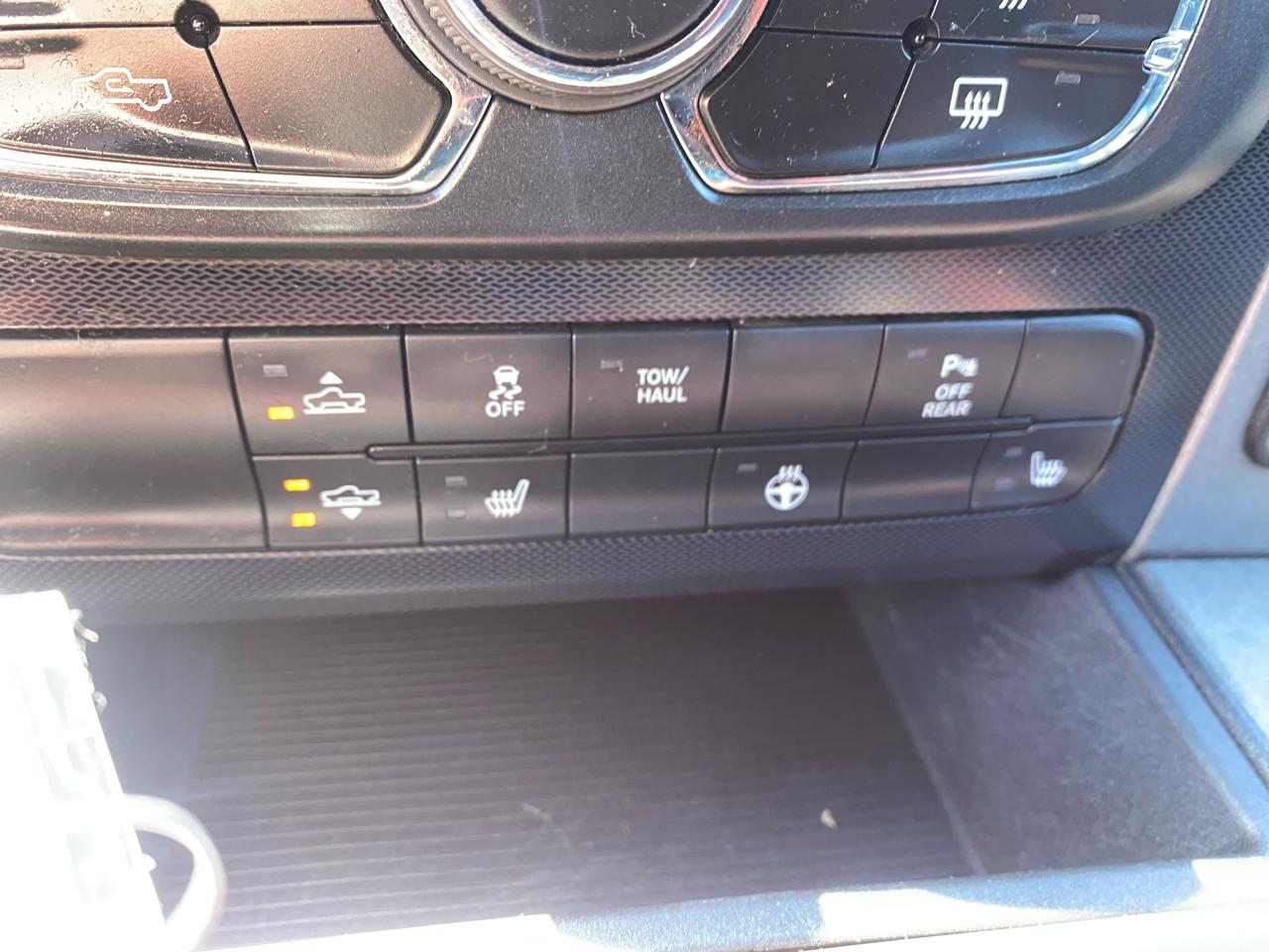 RAM 1500 Rebel Crew Cab SWB 4WD 2016