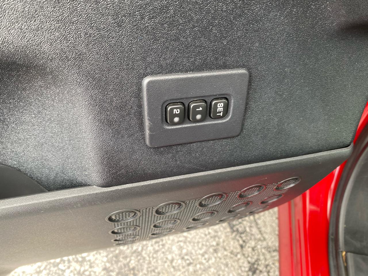 Nissan Titan PRO-4X Crew Cab 4WD SWB 2012