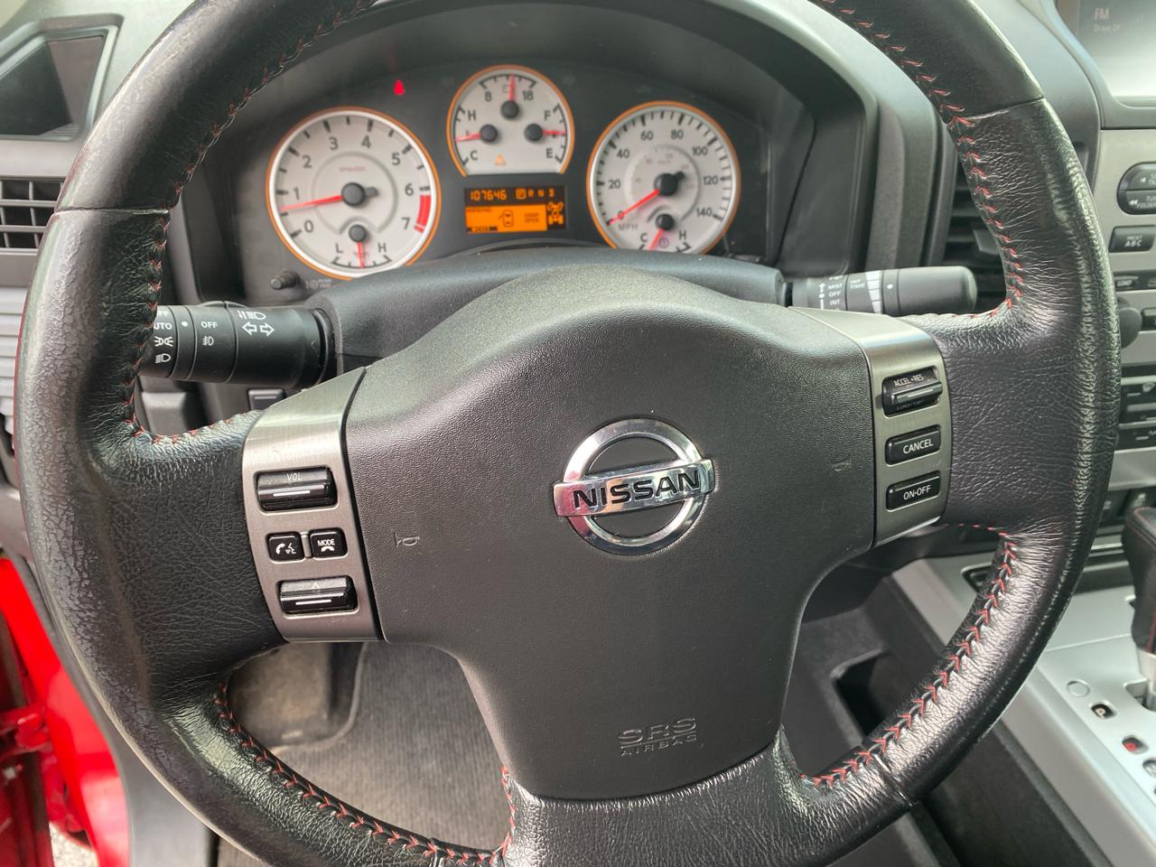 Nissan Titan PRO-4X Crew Cab 4WD SWB 2012