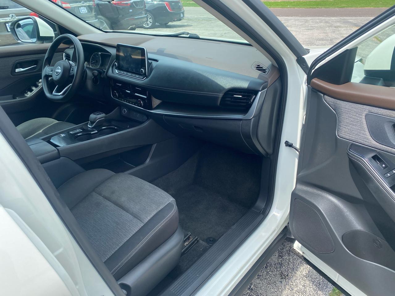 Nissan ROGUE S/SV  2023