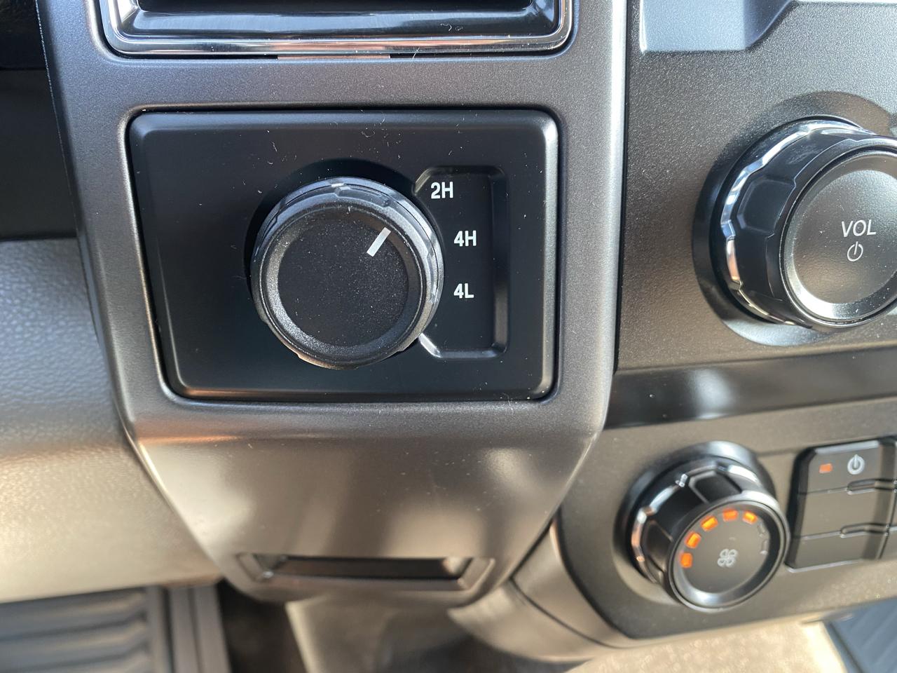 Ford F-150 4WD SuperCab 145" XLT 2019