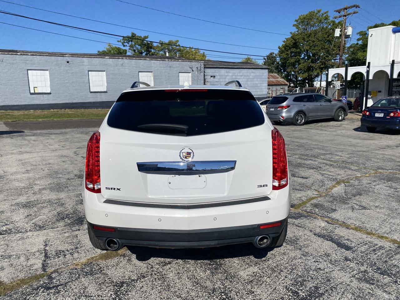 Cadillac SRX Luxury 2012