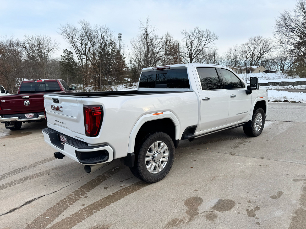 GMC Sierra 3500HD Denali Crew Cab Long Box 4WD 2023