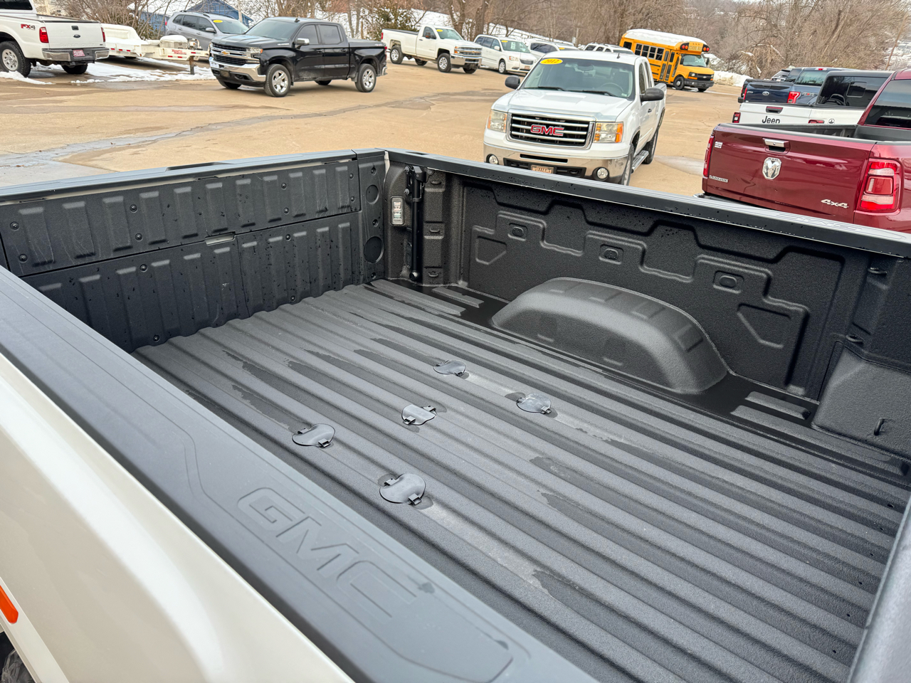 GMC Sierra 3500HD Denali Crew Cab Long Box 4WD 2023