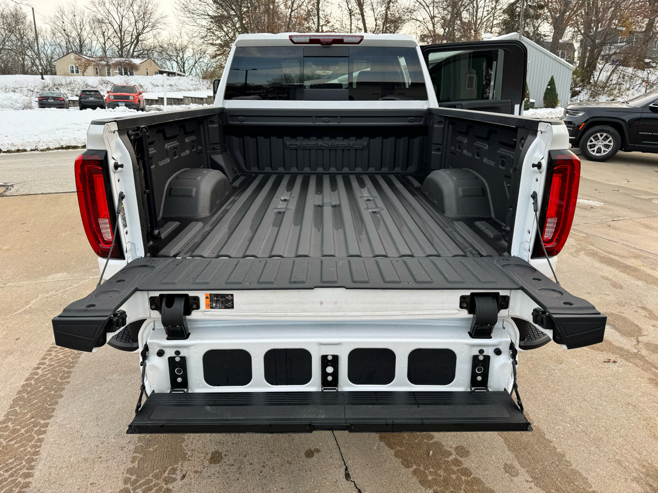 GMC Sierra 3500HD Denali Crew Cab Long Box 4WD 2023