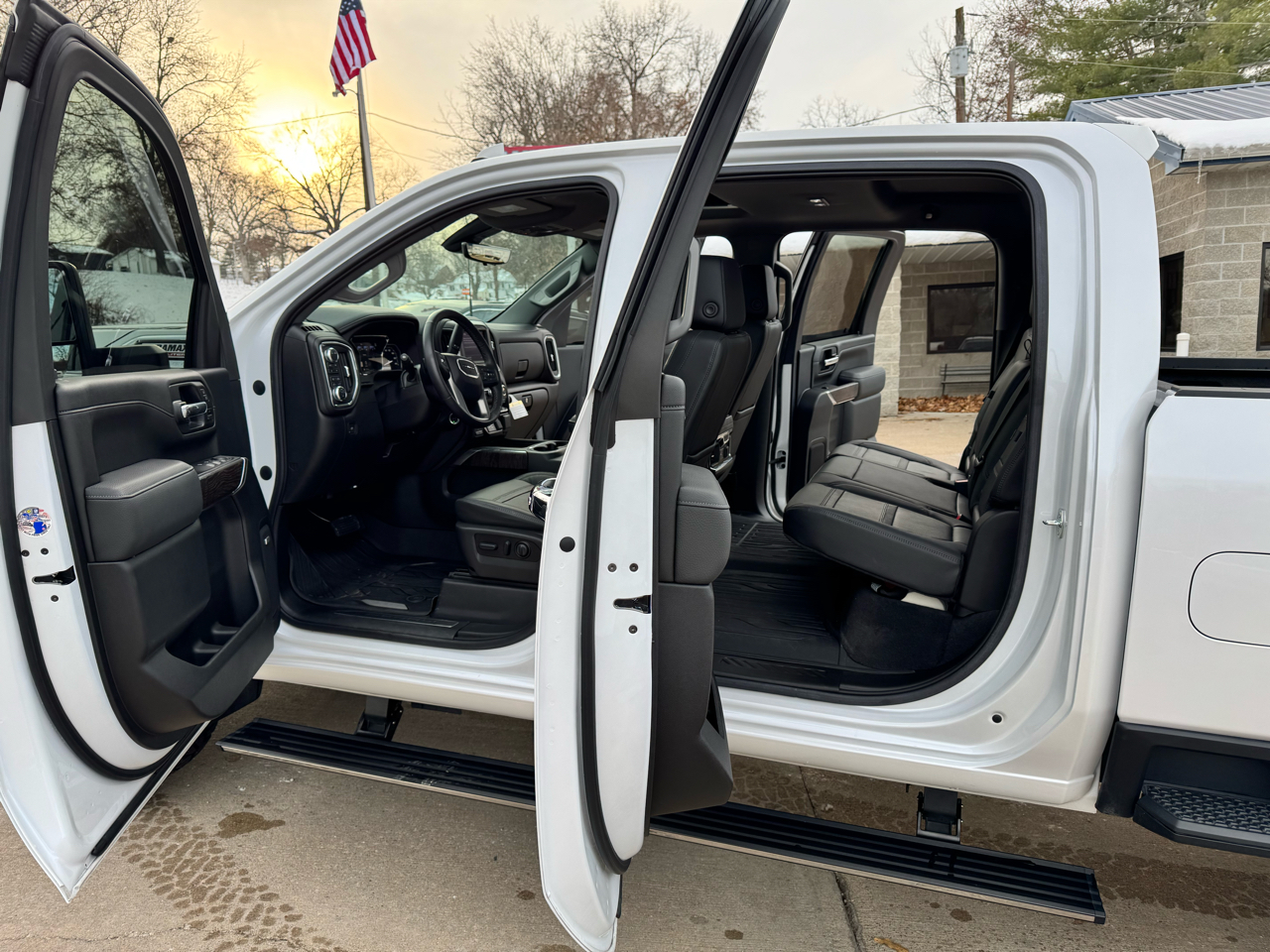 GMC Sierra 3500HD Denali Crew Cab Long Box 4WD 2023