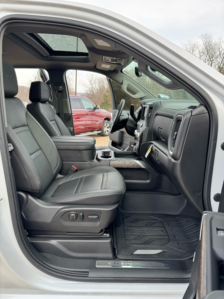 GMC Sierra 3500HD Denali Crew Cab Long Box 4WD 2023