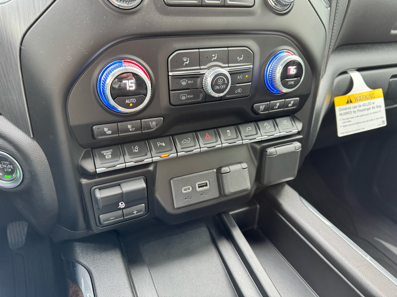 GMC Sierra 3500HD Denali Crew Cab Long Box 4WD 2023