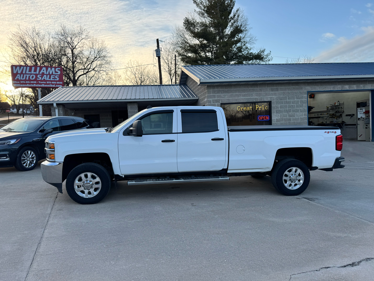Chevrolet Silverado 3500HD LT Crew Cab 4WD 2015