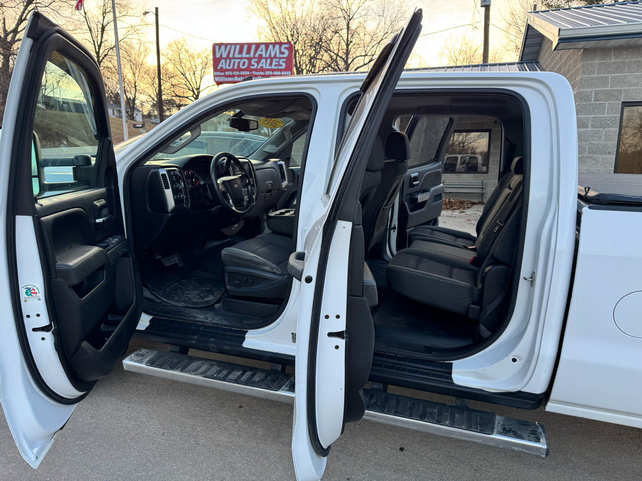 Chevrolet Silverado 3500HD LT Crew Cab 4WD 2015