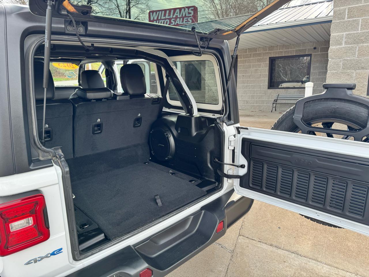 Jeep Wrangler 4xe Unlimited Sahara 2023