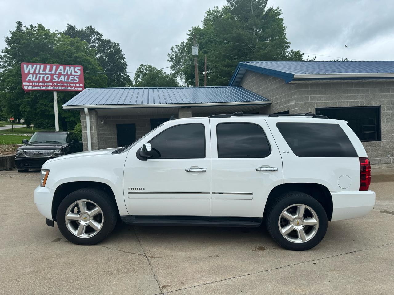 Chevrolet Tahoe LTZ 4WD 2013