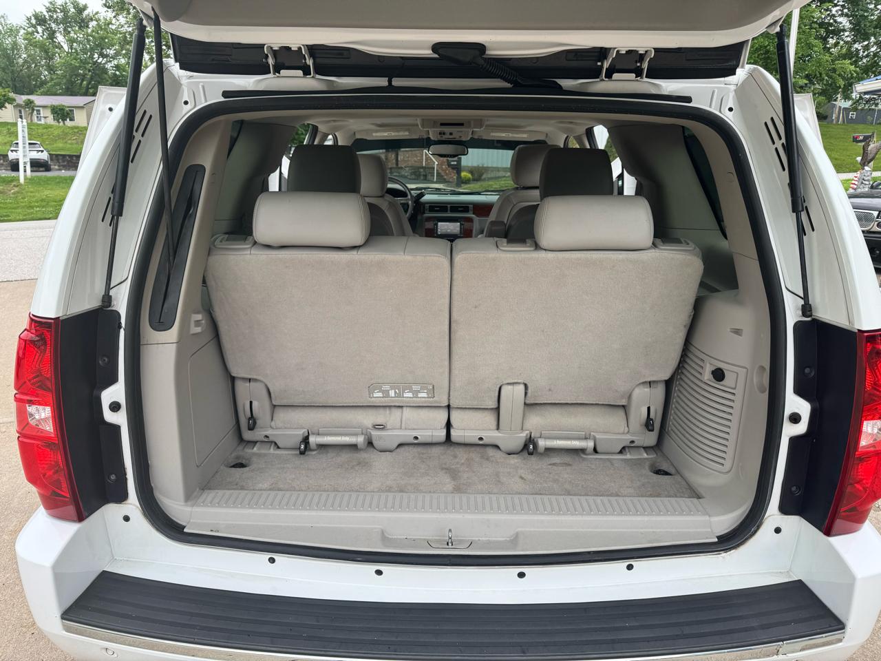 Chevrolet Tahoe LTZ 4WD 2013