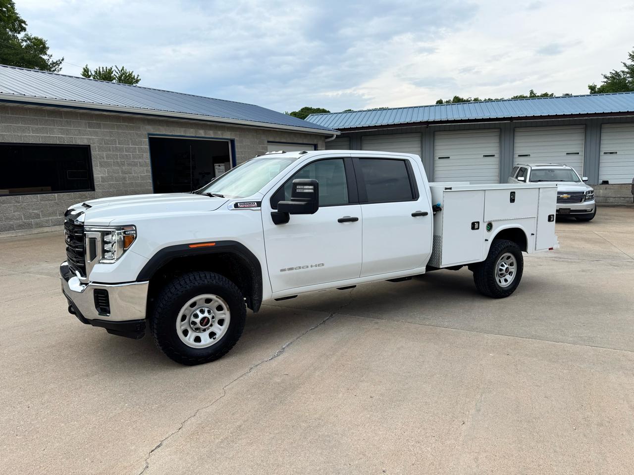 GMC Sierra 3500HD Pro Crew Cab 4WD SB 2023