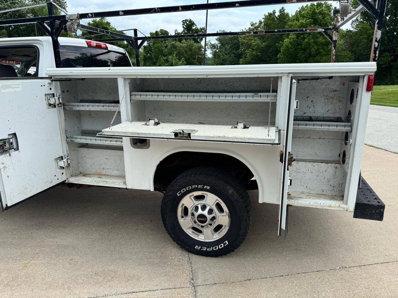 GMC Sierra 2500HD Base Crew Cab 4WD 2015