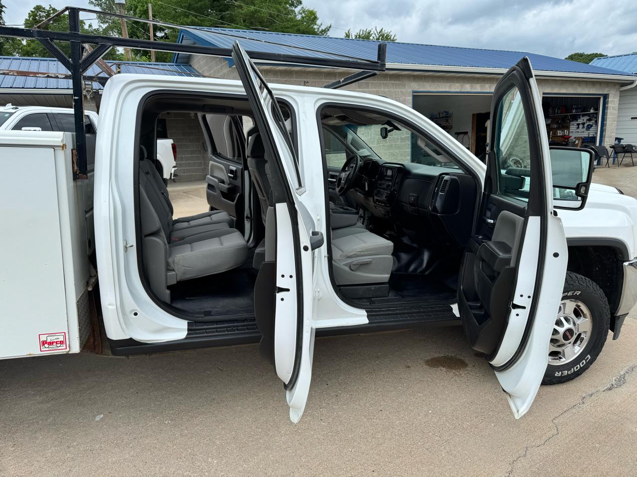 GMC Sierra 2500HD Base Crew Cab 4WD 2015