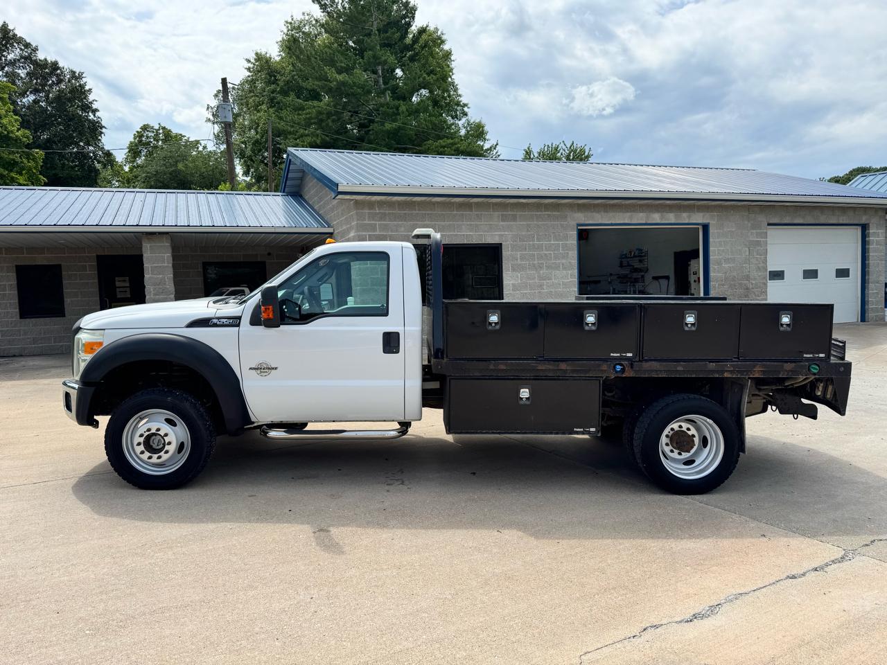 Ford F-550 Regular Cab DRW 4WD 2016