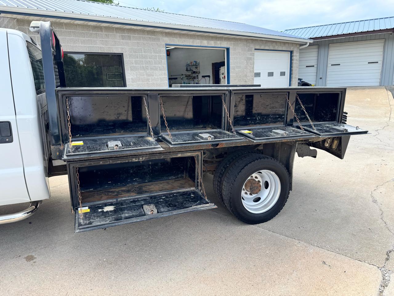 Ford F-550 Regular Cab DRW 4WD 2016