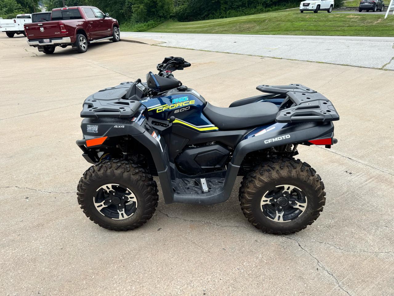CFMOTO CForce 600  2023