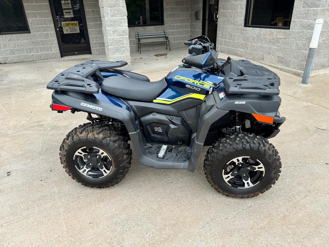 CFMOTO CForce 600  2023