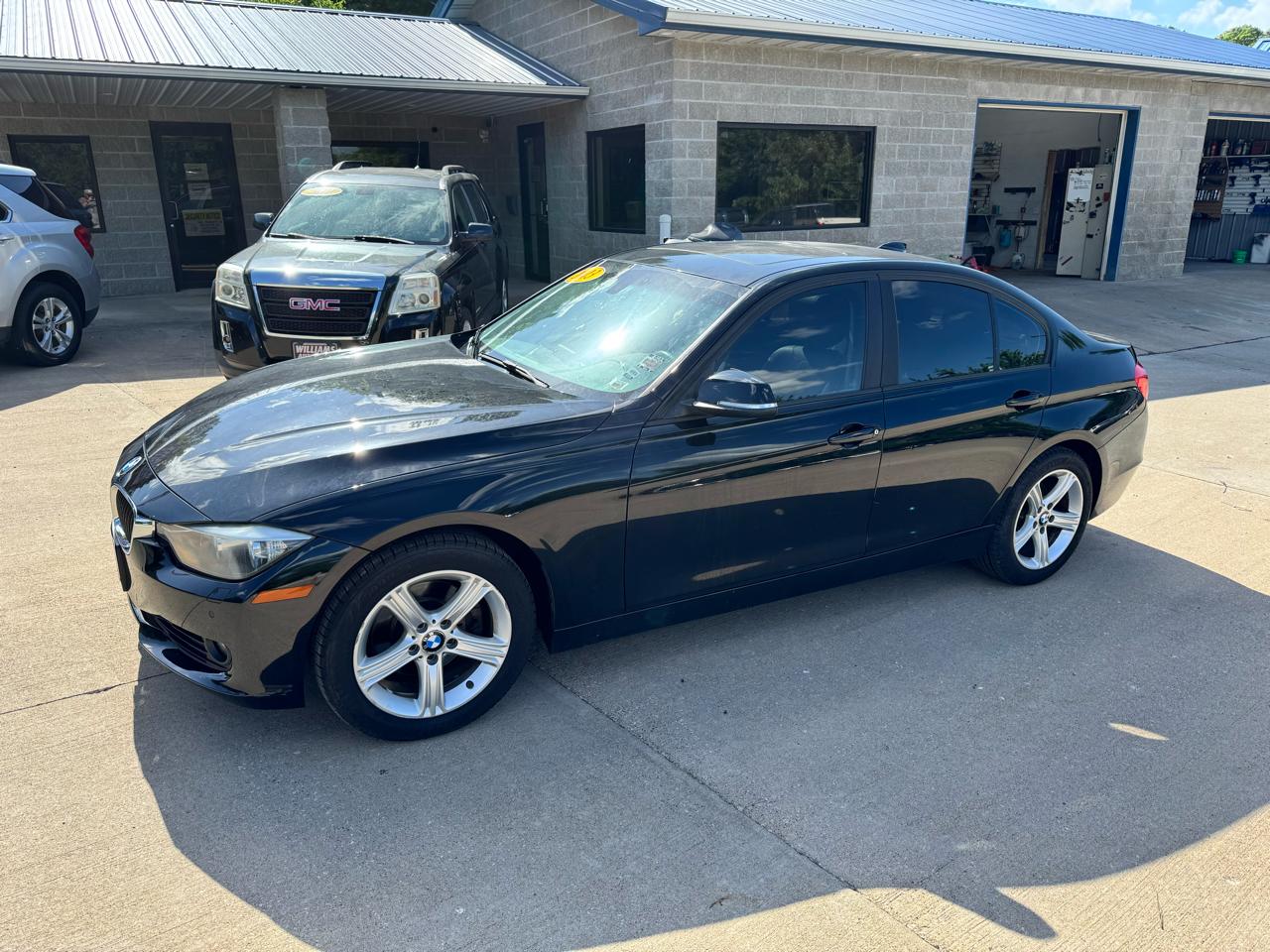 BMW 3-Series 328i xDrive Sedan - SULEV 2013