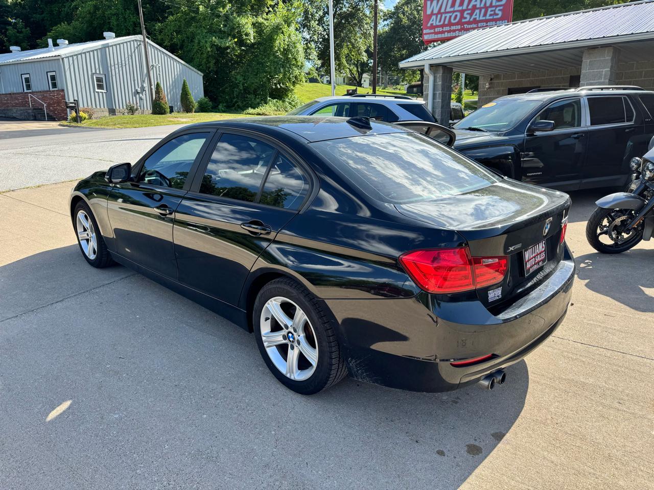 BMW 3-Series 328i xDrive Sedan - SULEV 2013