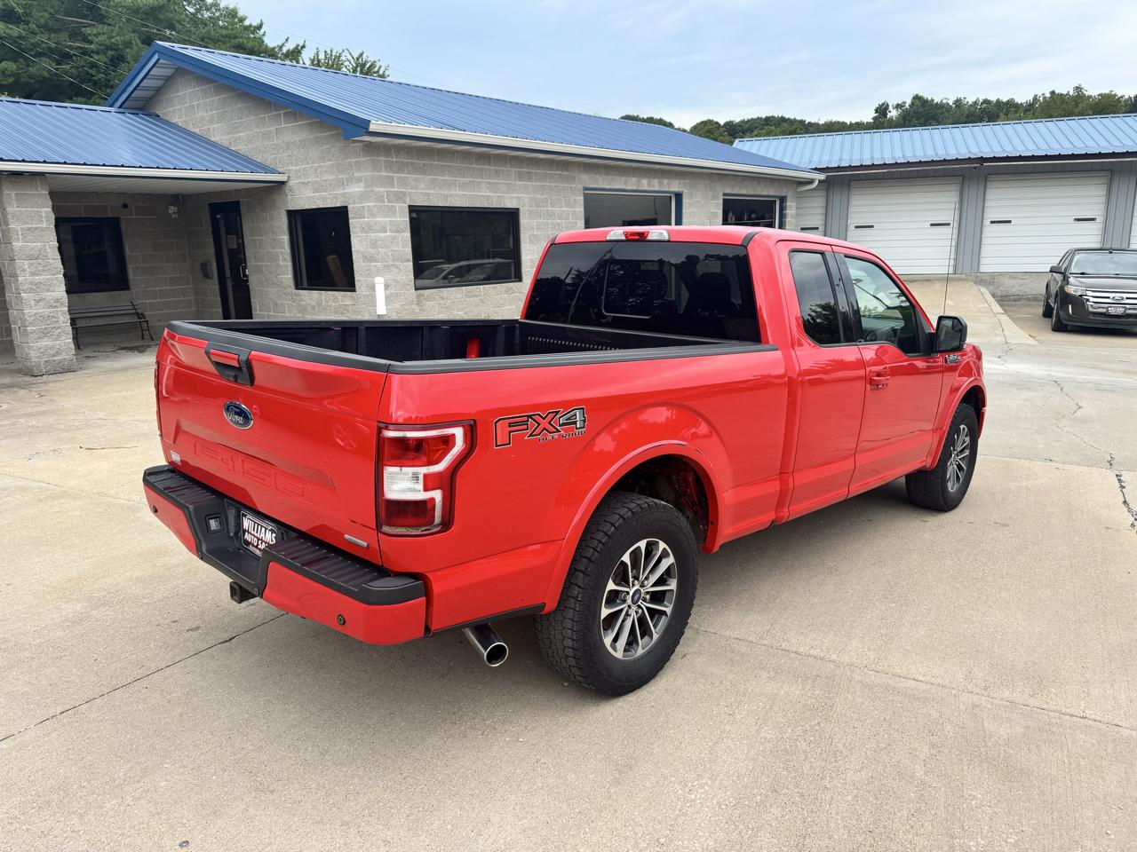 Ford F-150 4WD SuperCab 145" STX 2018