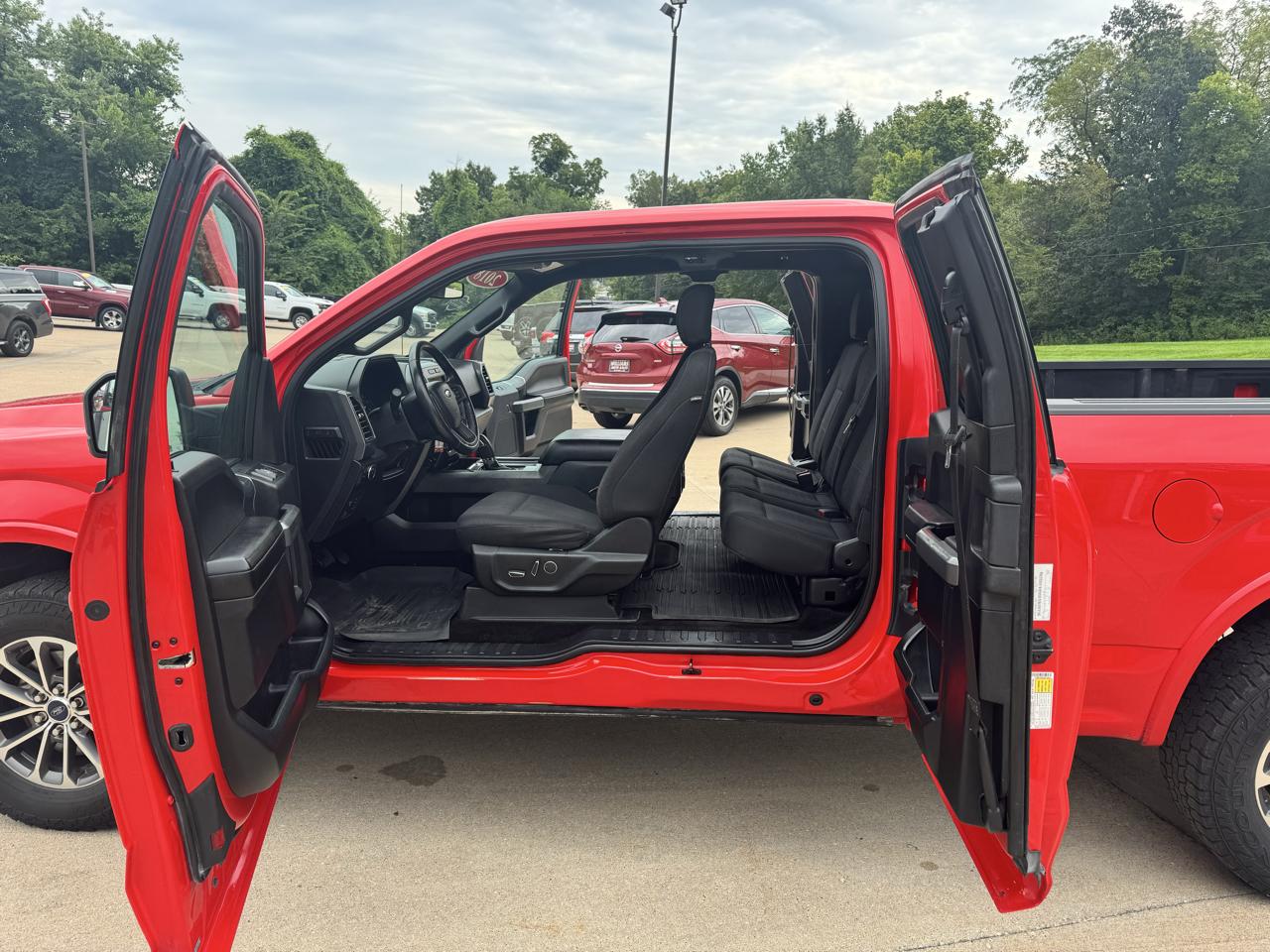 Ford F-150 4WD SuperCab 145" STX 2018