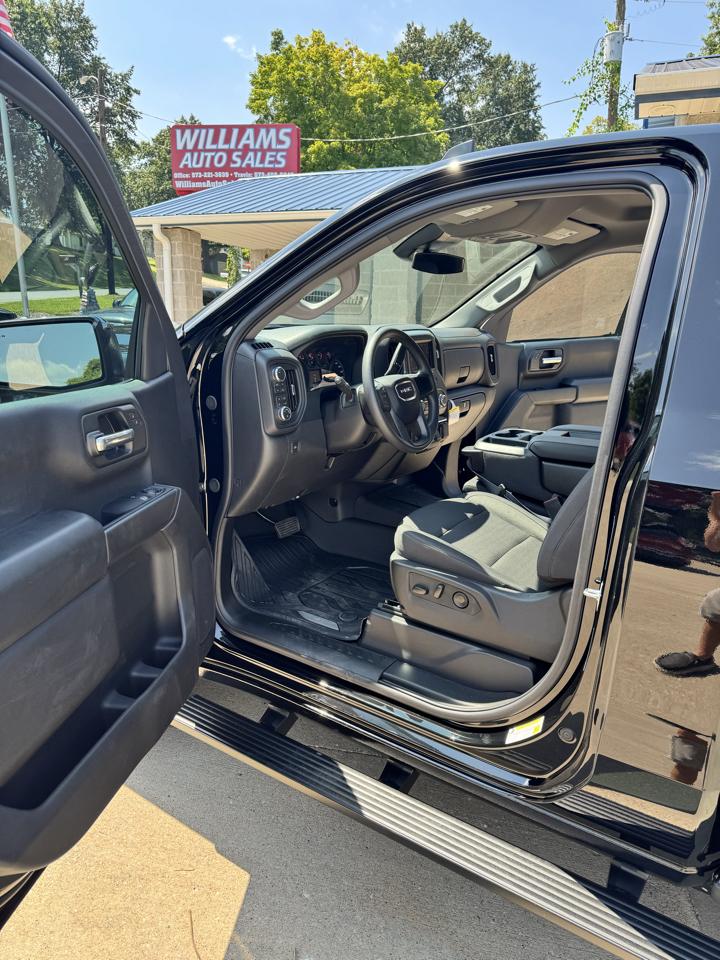 GMC Sierra 1500 4WD Reg Cab 140" Pro 2026