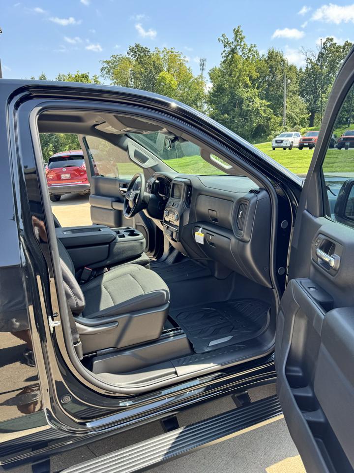 GMC Sierra 1500 4WD Reg Cab 140" Pro 2026
