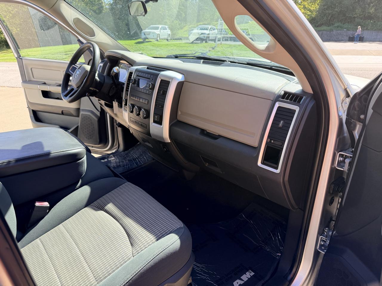 Dodge Ram photo 14