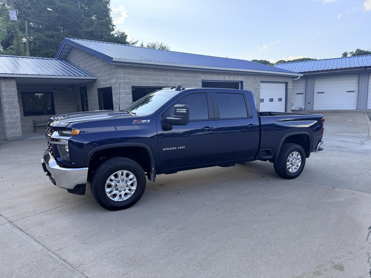 Chevrolet Silverado 2500HD 4WD Crew Cab 167" LT 2022