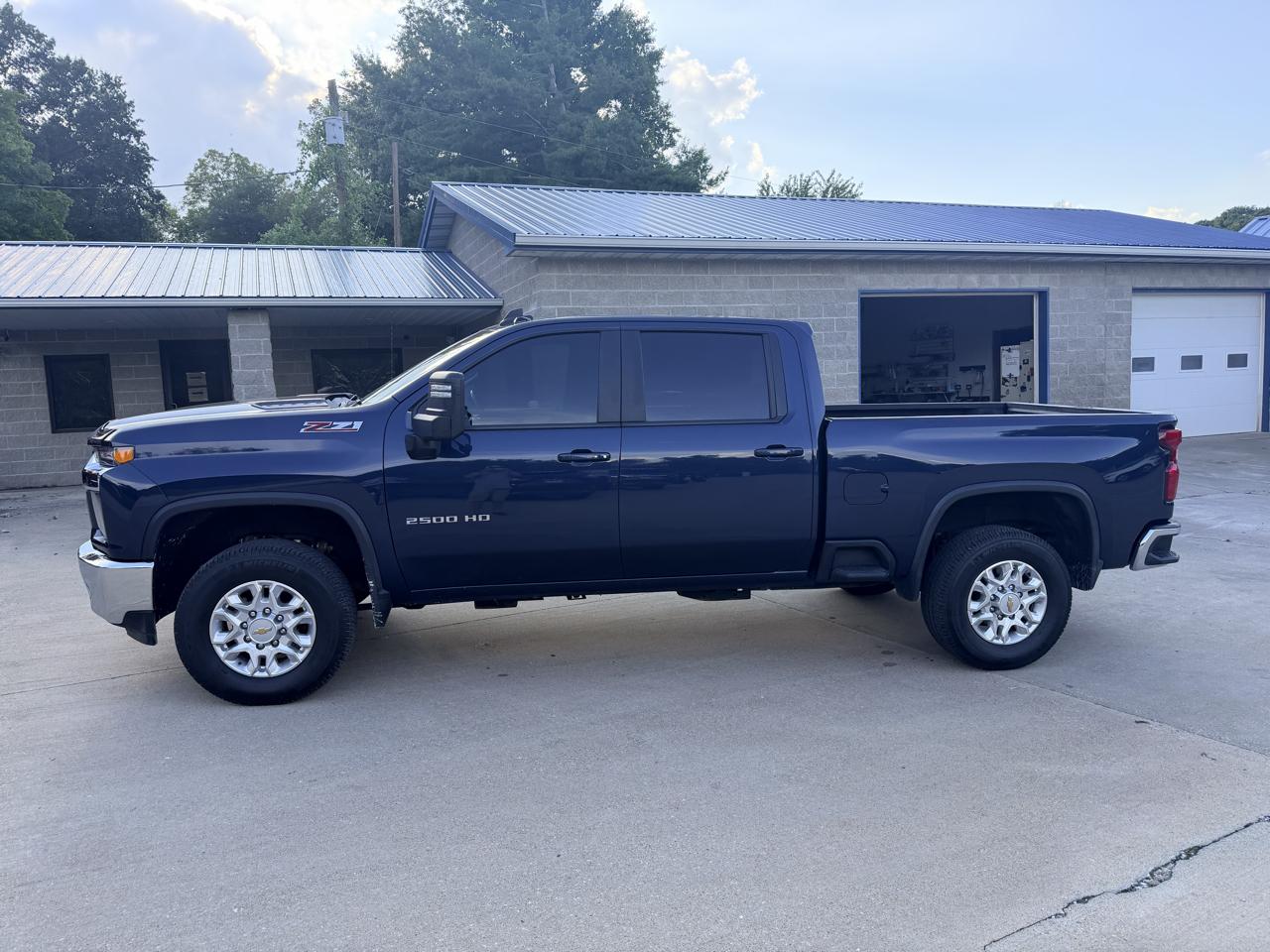 Chevrolet Silverado 2500HD 4WD Crew Cab 167" LT 2022