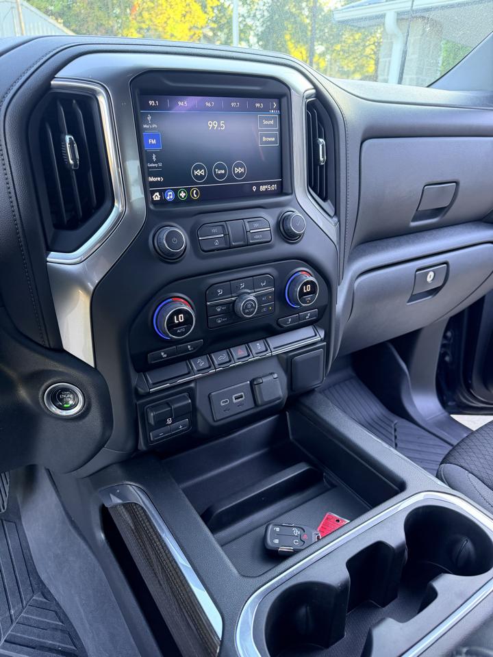 Chevrolet Silverado HD photo 11