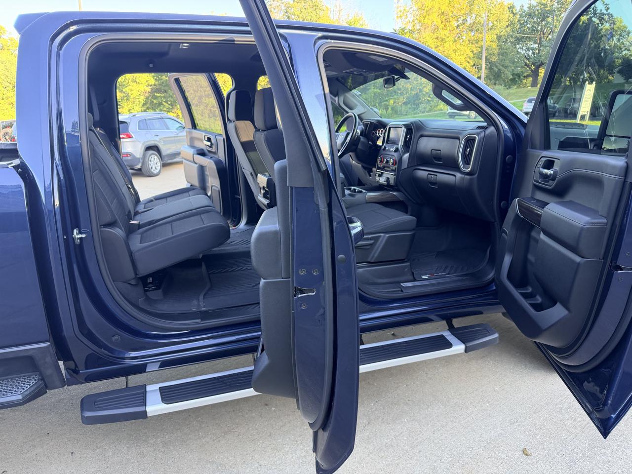 Chevrolet Silverado HD photo 13