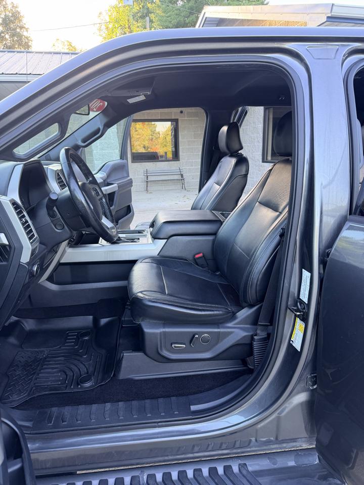 Ford F-150 photo 8