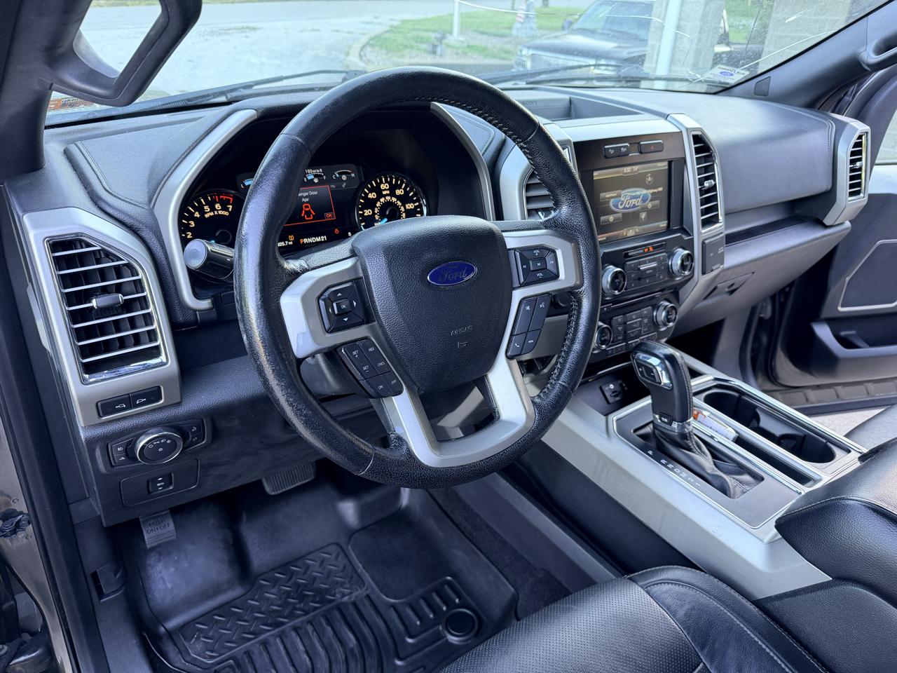 Ford F-150 photo 9